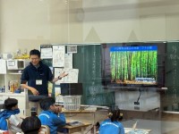 「森の学校」キョロロ学芸員小林さん