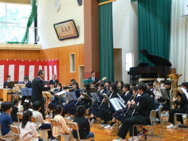 下条中吹奏楽部と十日町ジュニアウインドアンサンブルのミニコンサート