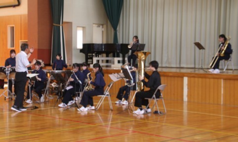 コンクールでの演奏曲の披露